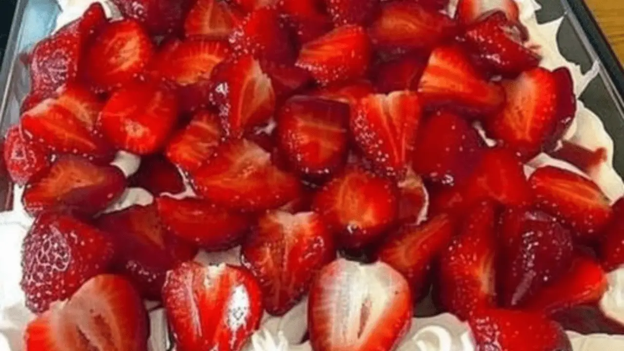 No-Bake Strawberry Delight Recipe