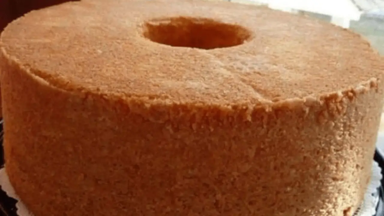 Old-Fashioned Sour Cream Pound Cake Recipe