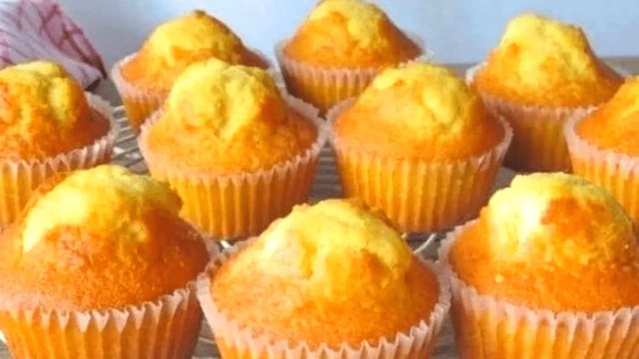 Super Fluffy Homemade Muffins Recipe